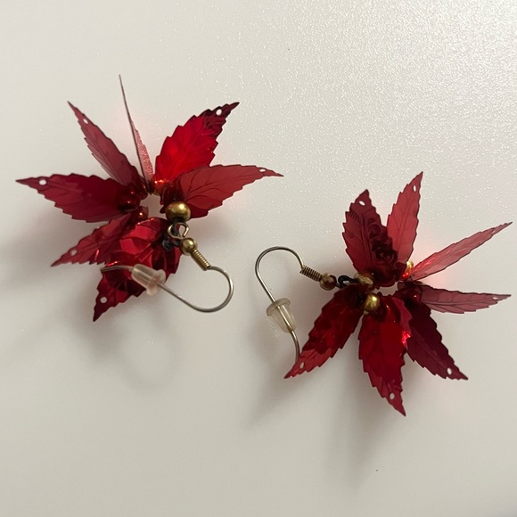 Foil Leaf Poinsettia Dangle Earrings Christmas Holiday Earrings - Picture 9 of 16